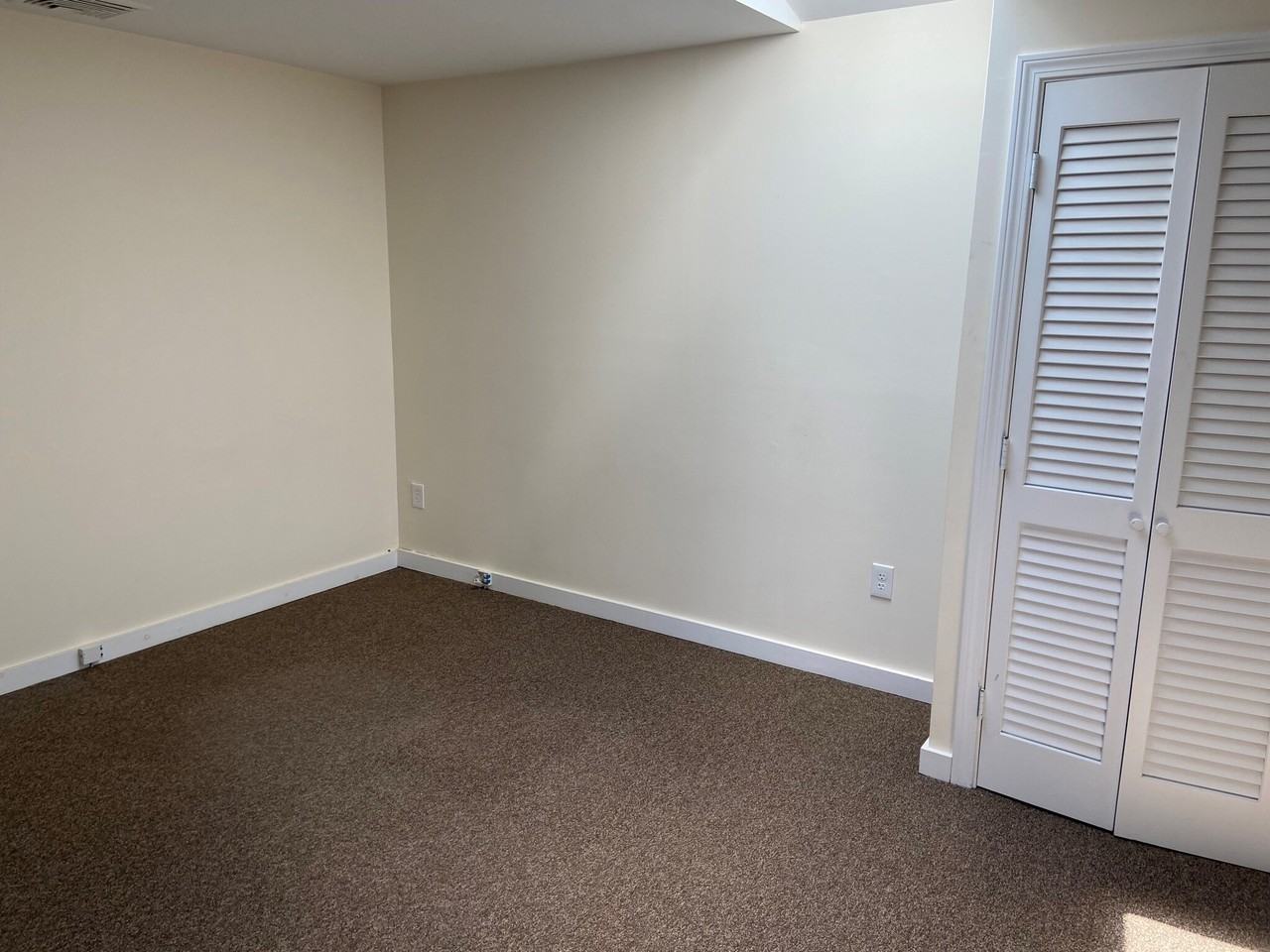 1383 Washington St #3 - Photo 5 of 14