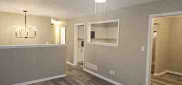 featured image of 809 Ne 74th St