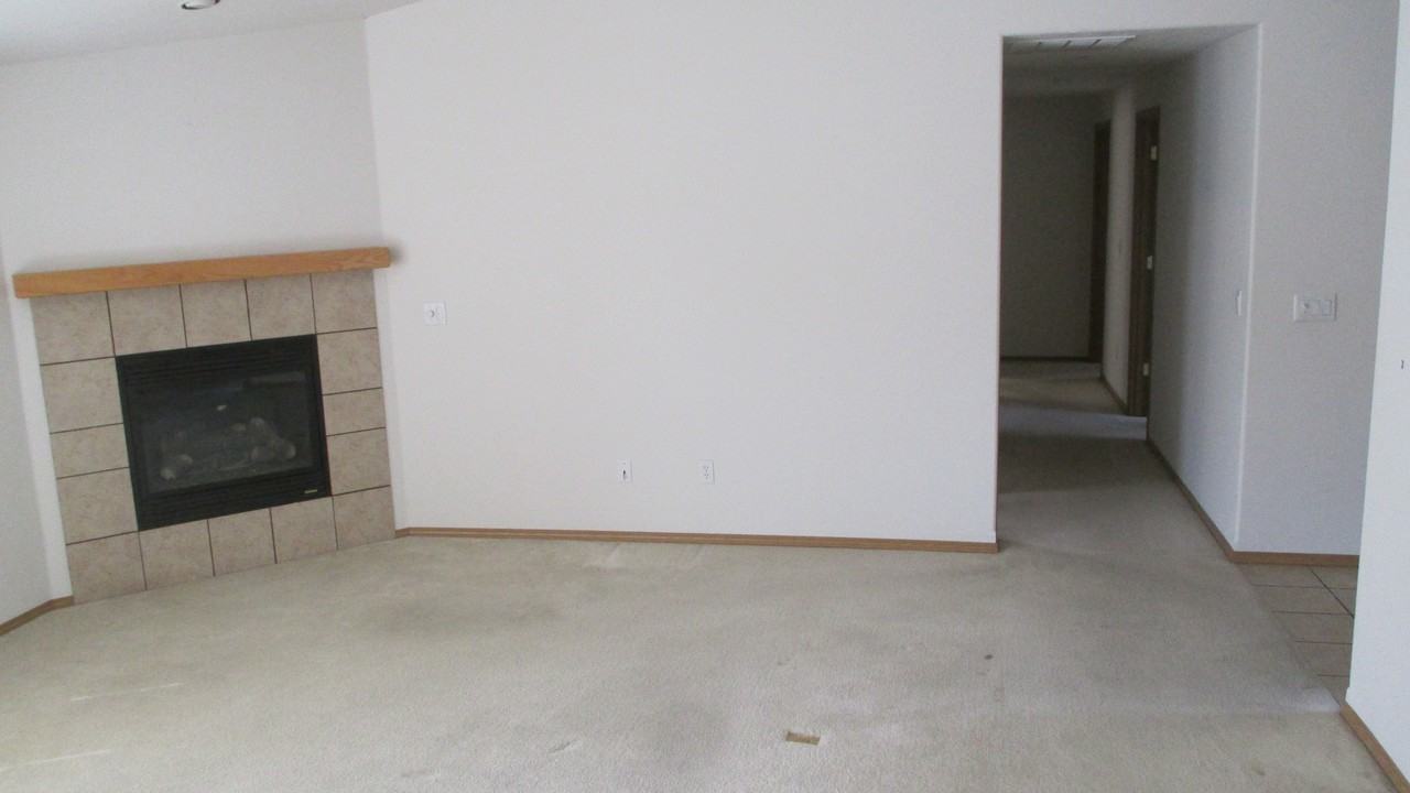 o830/832 - Photo 3 of 5