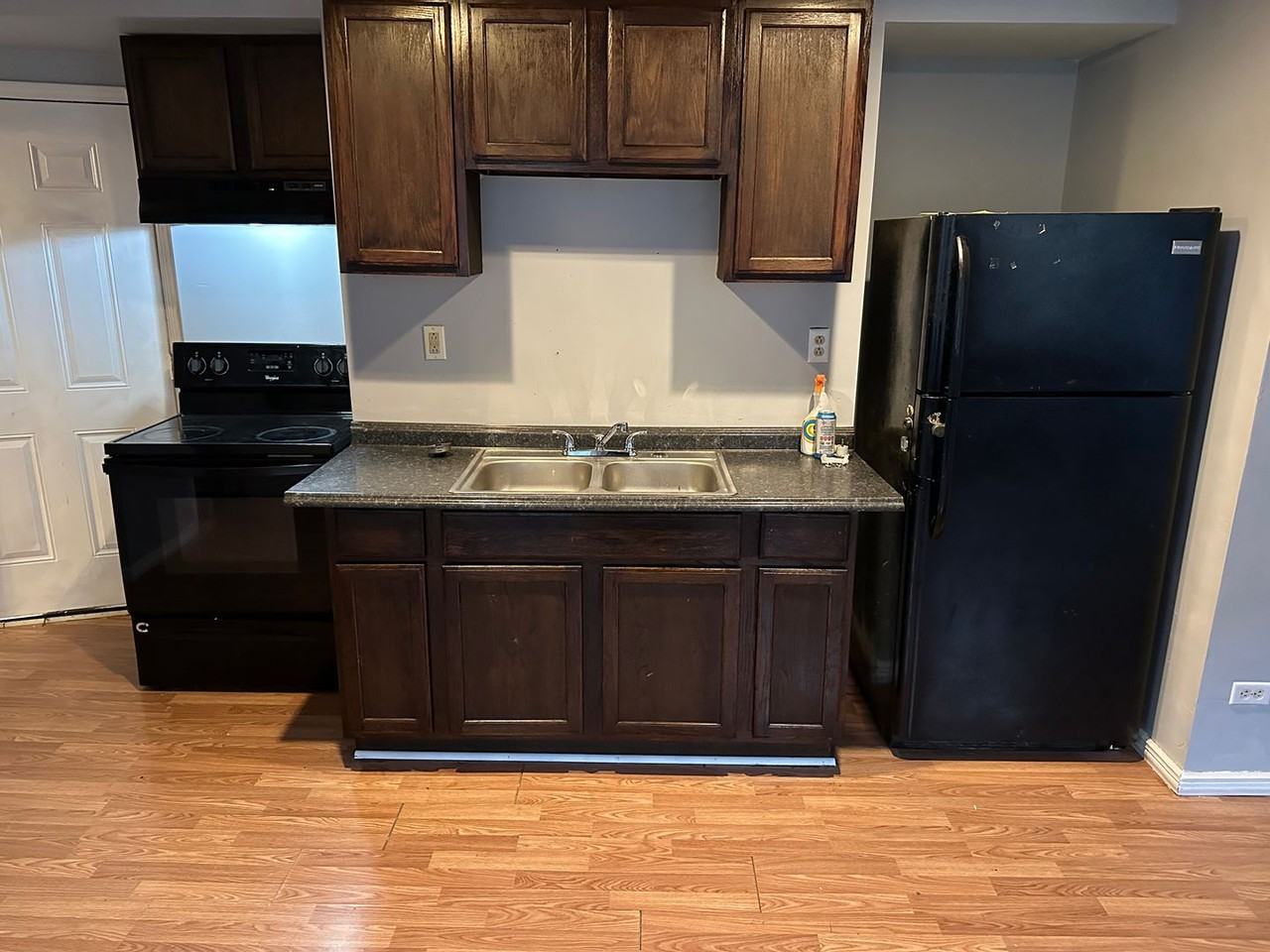 332 12th St - Photo 2 of 7