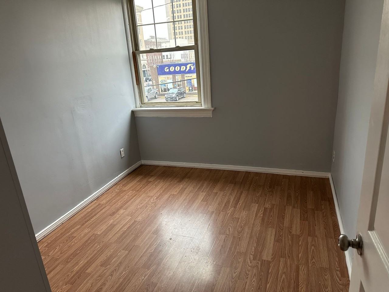 332 12th St - Photo 3 of 7