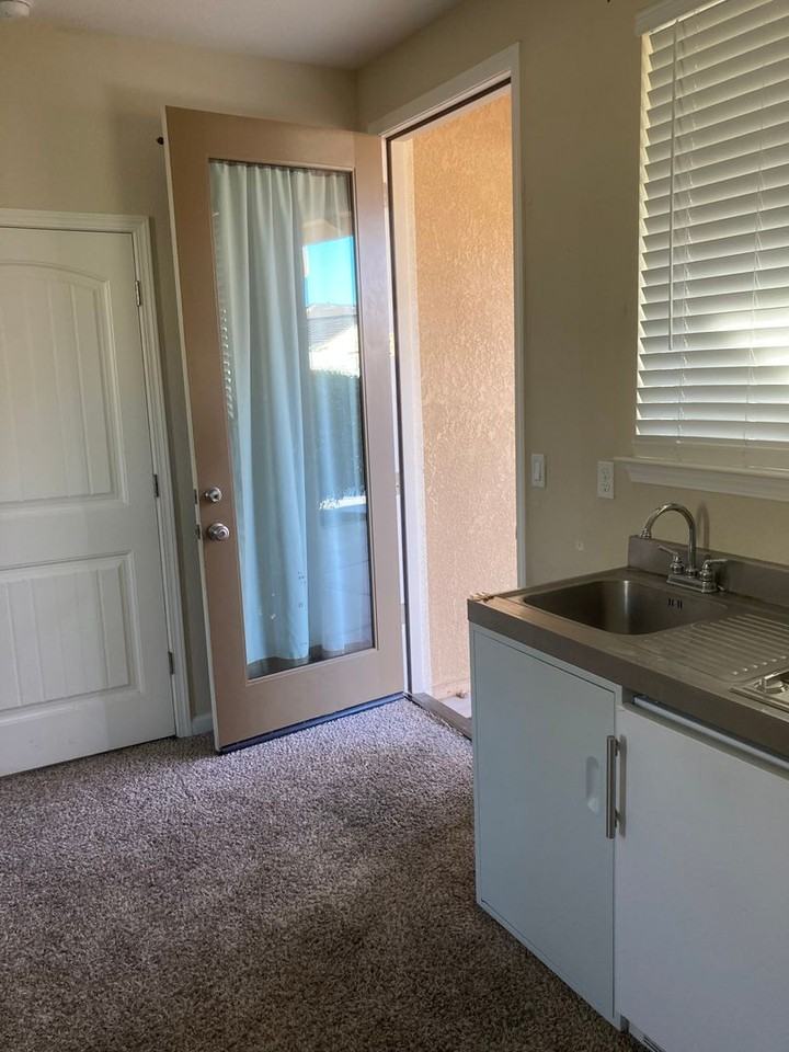Durant 4925 - Photo 2 of 6