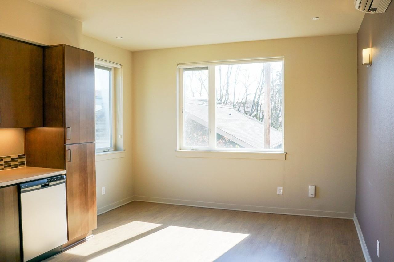 2250 Ne Glisan St #210 - Photo 2 of 13