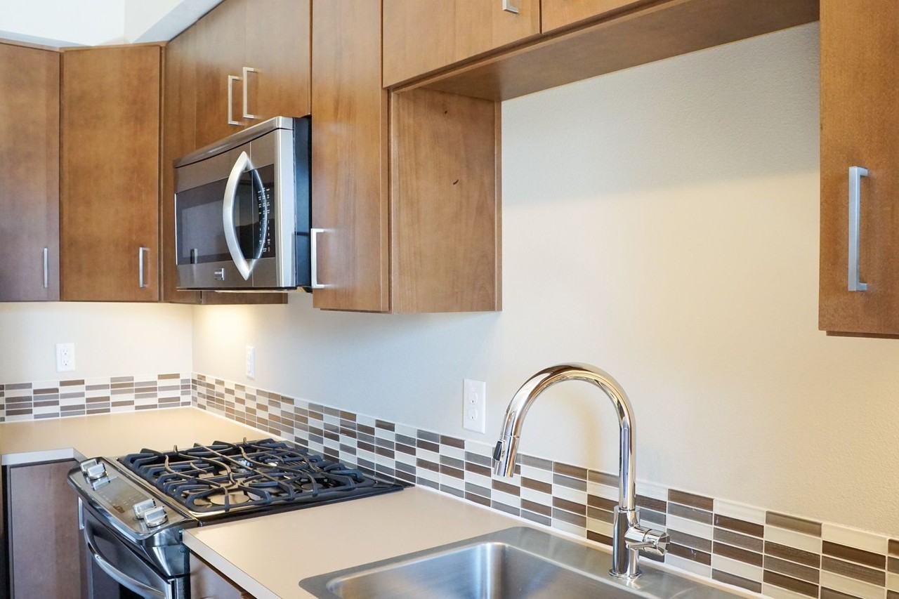 2250 Ne Glisan St #210 - Photo 7 of 13