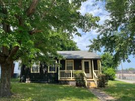 featured image of 852 N Columbia Ave