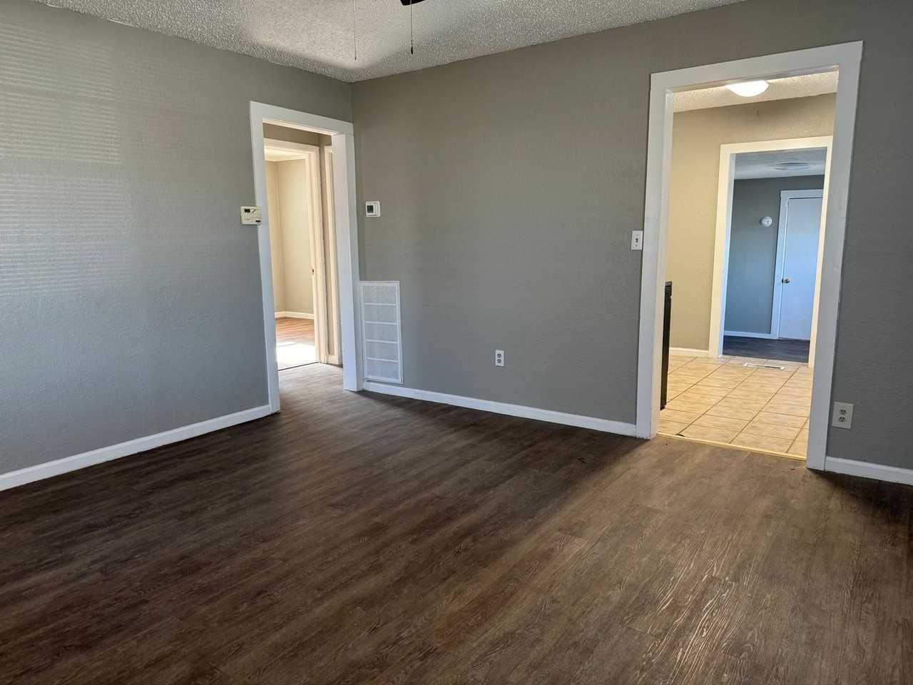 852 N Columbia Ave - Photo 2 of 28