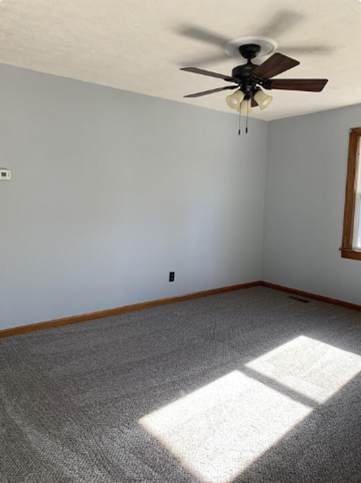 2609 W Victory Ct - Photo 2 of 8