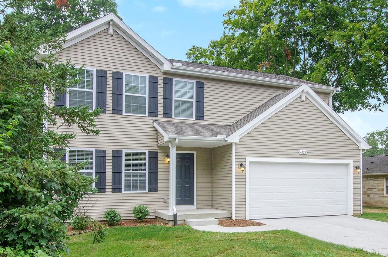 7043 Wildflower Ct - Photo 2 of 18