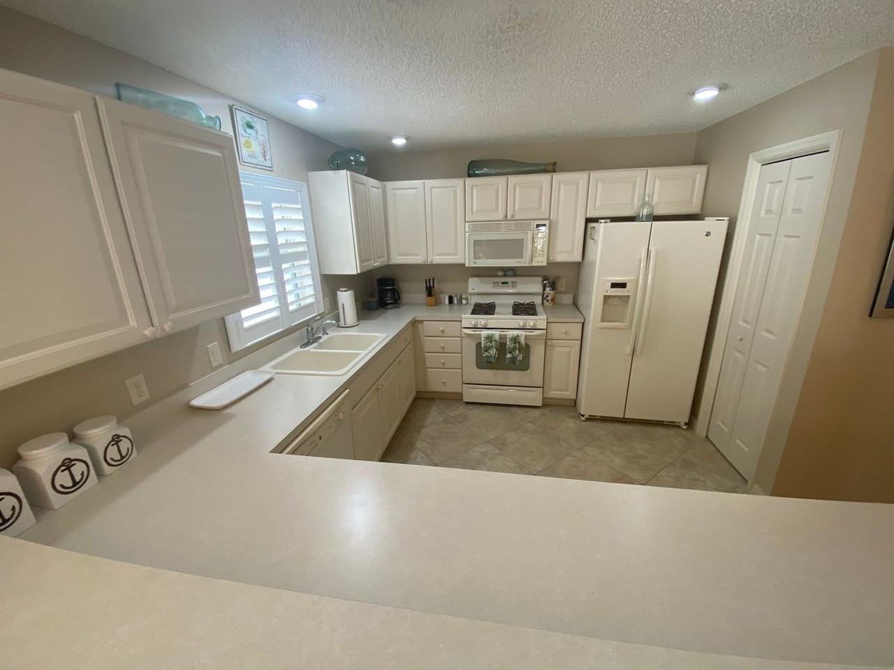 1648 Belle Grove Dr - Photo 3 of 28