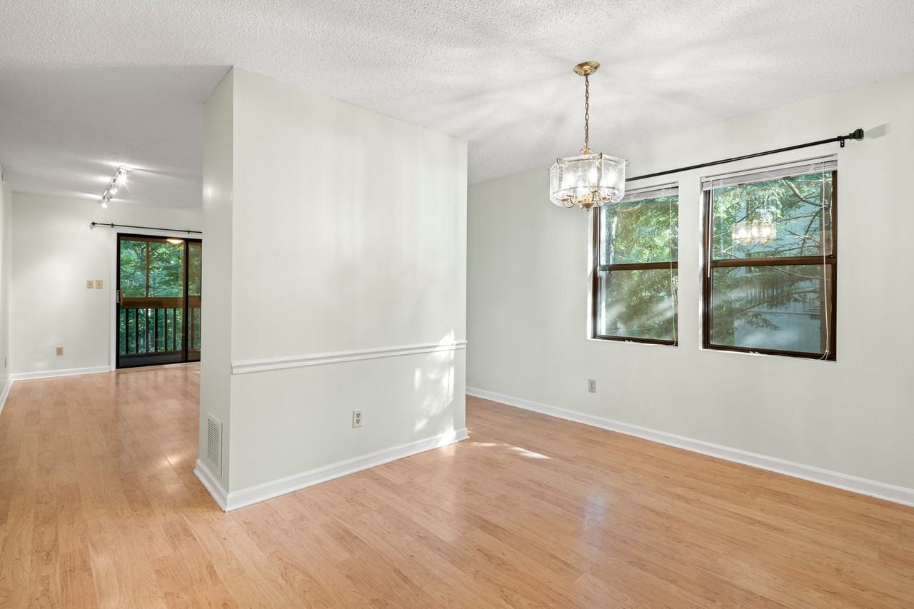 1905 Abbey Cir - Photo 5 of 23