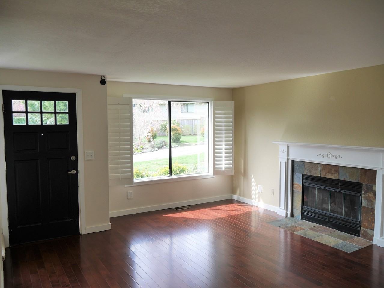 9318 Ne 121st Ct - Photo 2 of 17