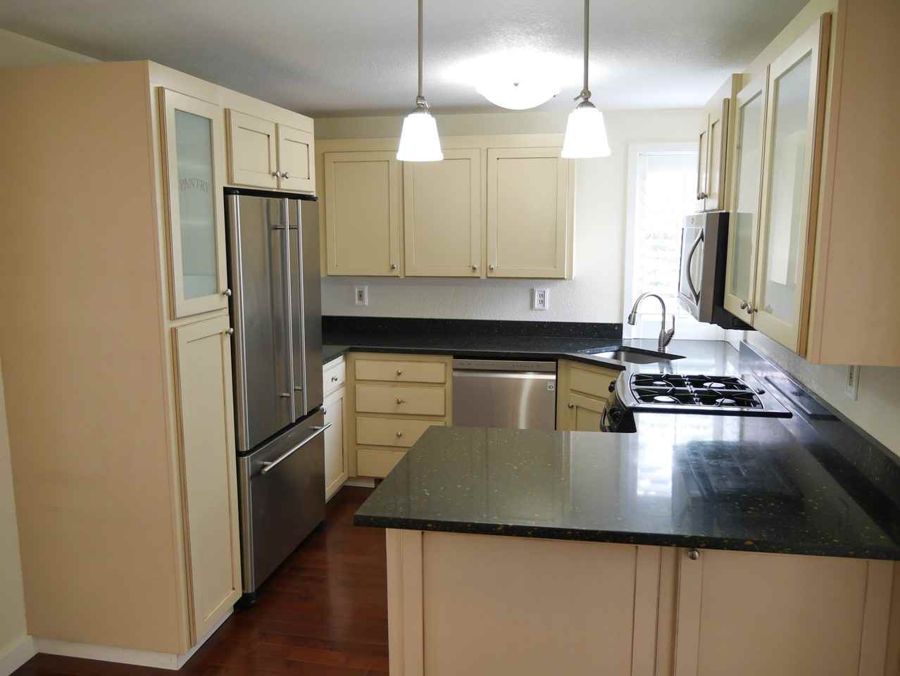 9318 Ne 121st Ct - Photo 3 of 17