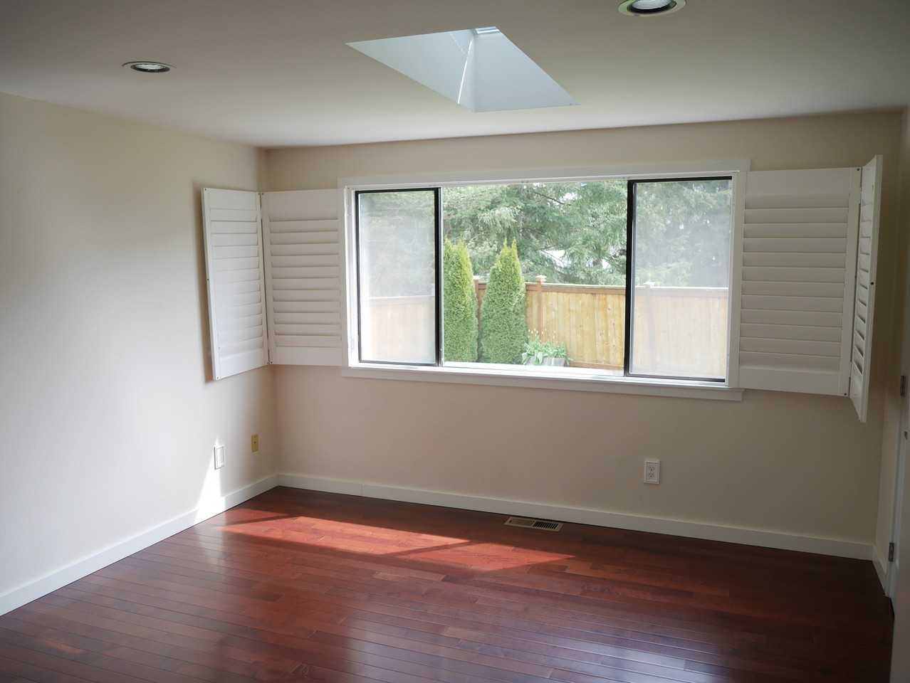 9318 Ne 121st Ct - Photo 5 of 17