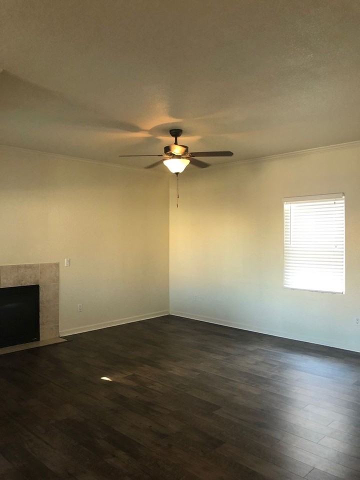 10001 Woodcreek Oaks Blvd #1628 - Photo 5 of 32