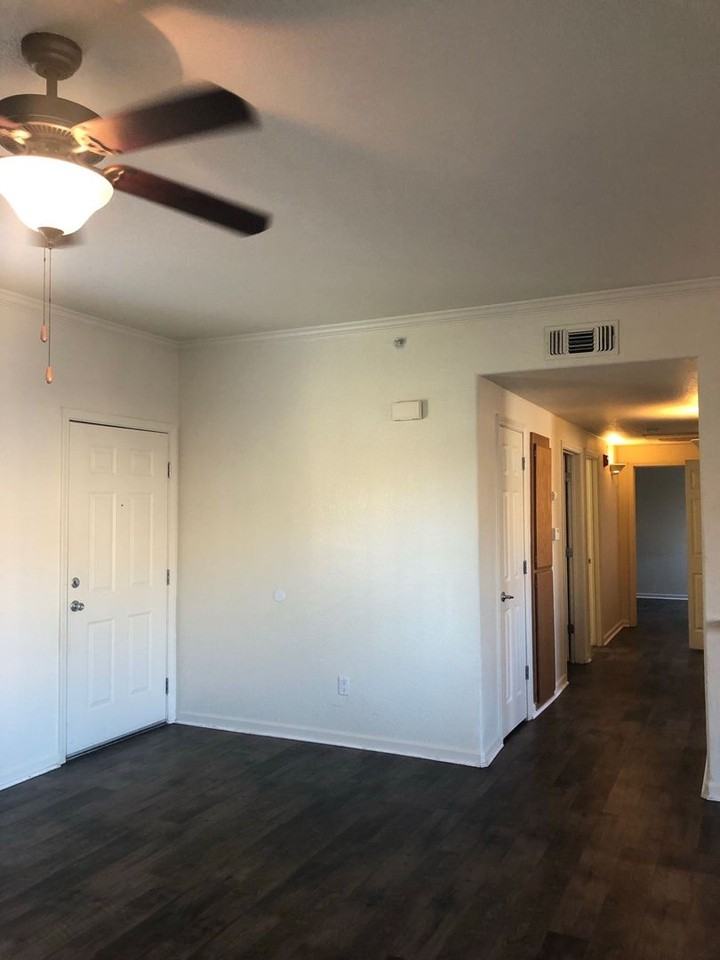 10001 Woodcreek Oaks Blvd #1628 - Photo 7 of 32