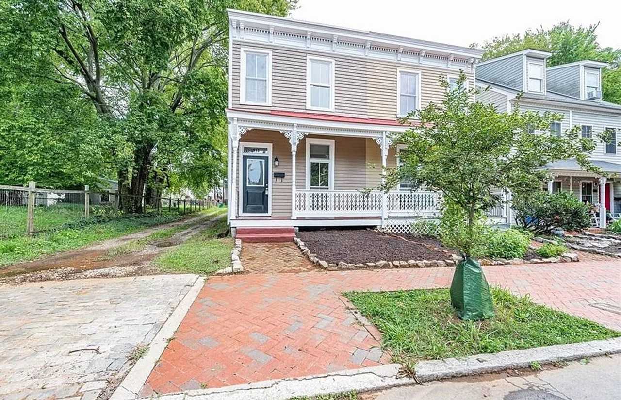 513 S Laurel St - Photo 3 of 29