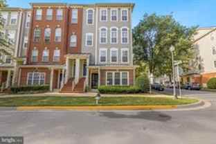 655 Main St #A - Photo 1 of 1