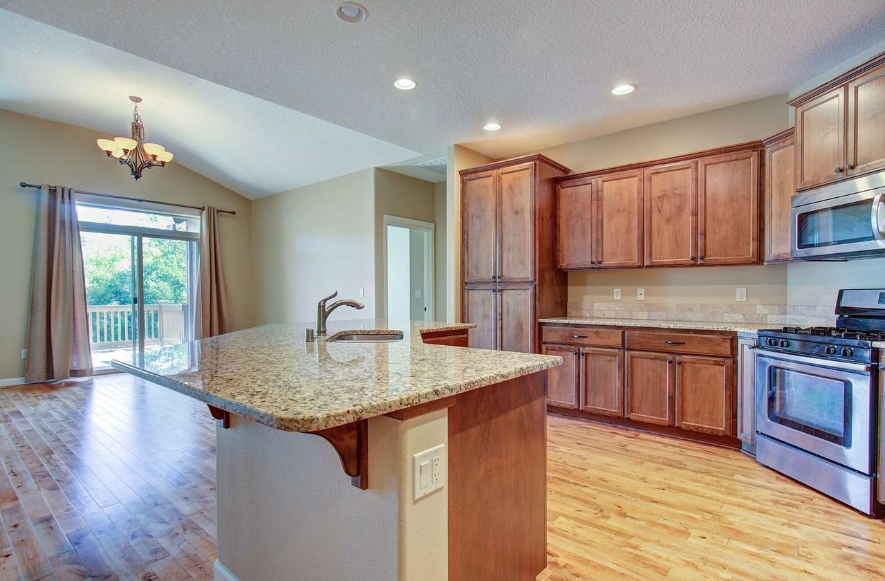 3011 Ne 169th Way - Photo 6 of 38