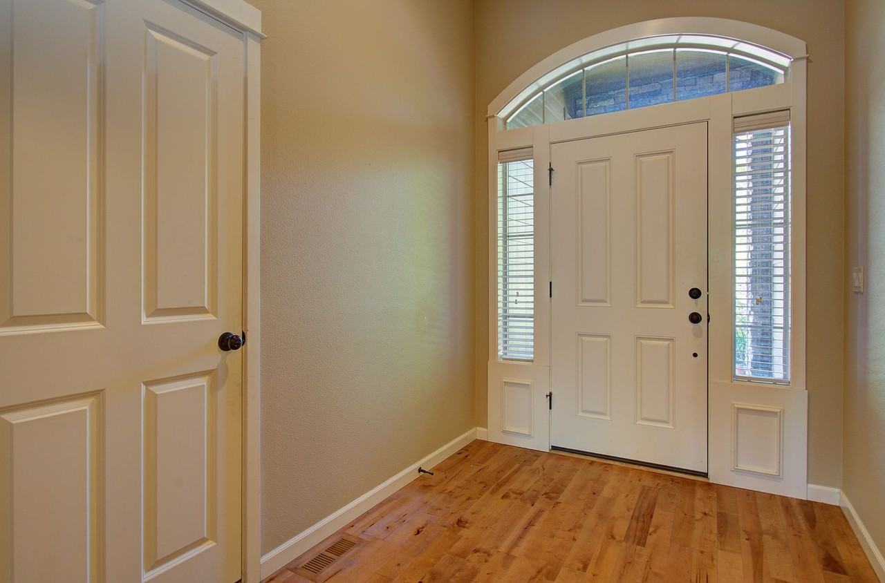 3011 Ne 169th Way - Photo 5 of 38