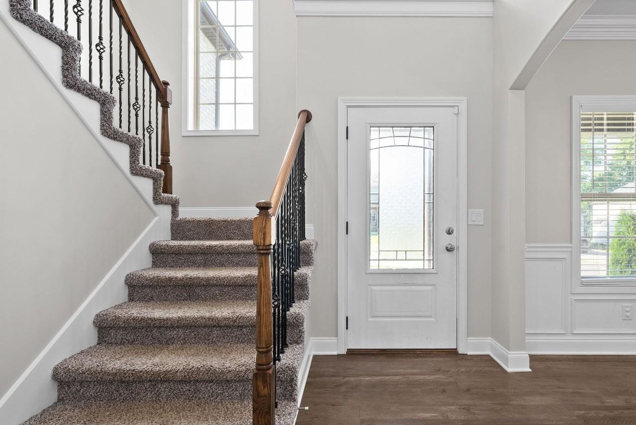 2304 Colston Dr - Photo 6 of 37