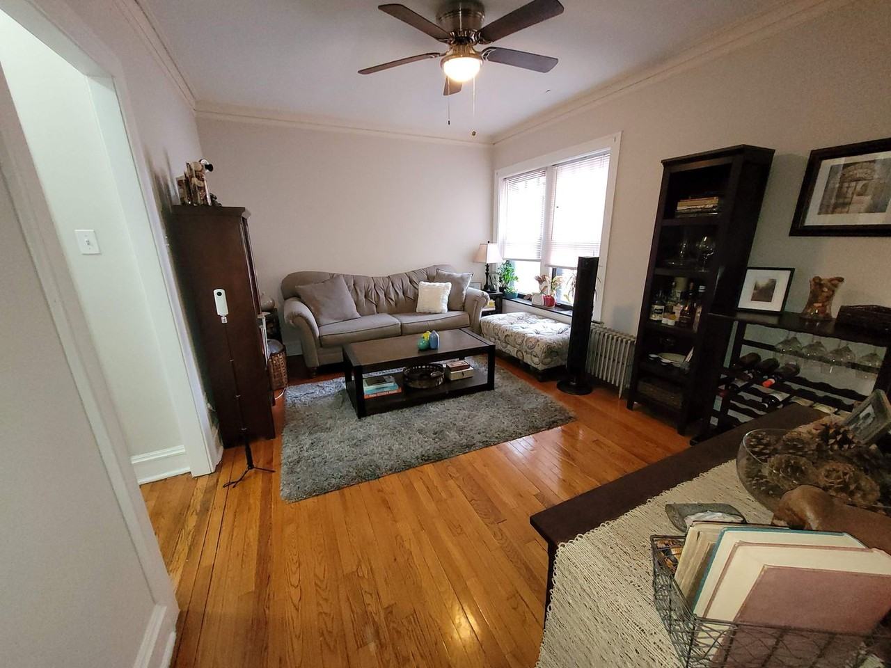 zEastwood 2257 - Photo 2 of 8