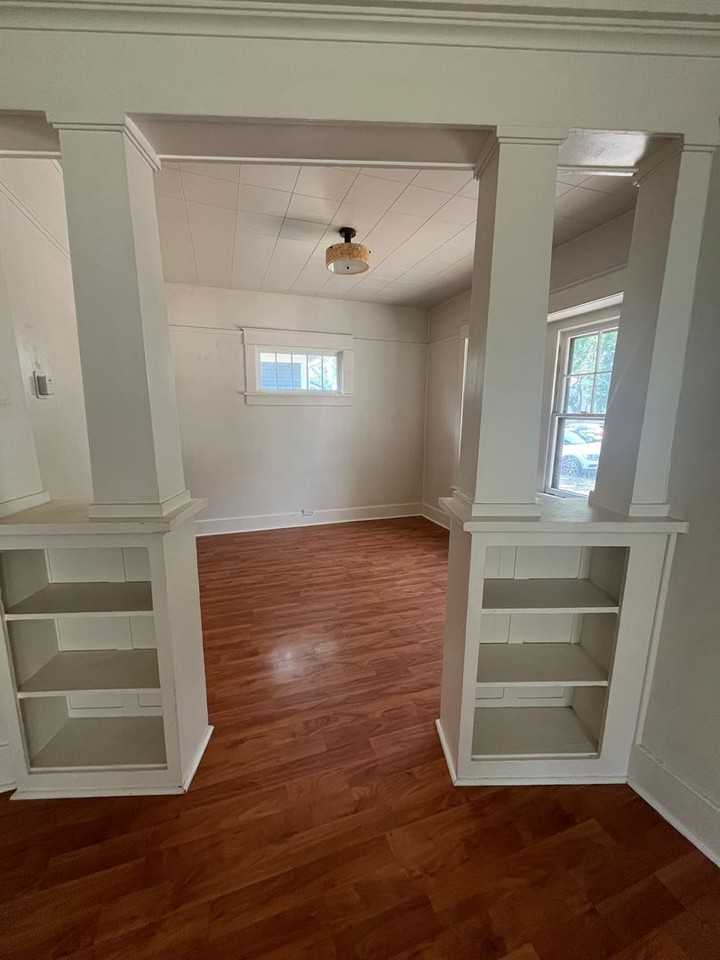 216 N 18th St - Photo 3 of 15