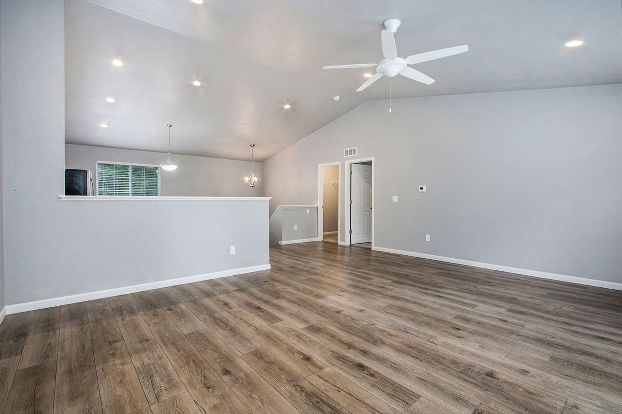 1730 Harper Grove Ln - Photo 6 of 23