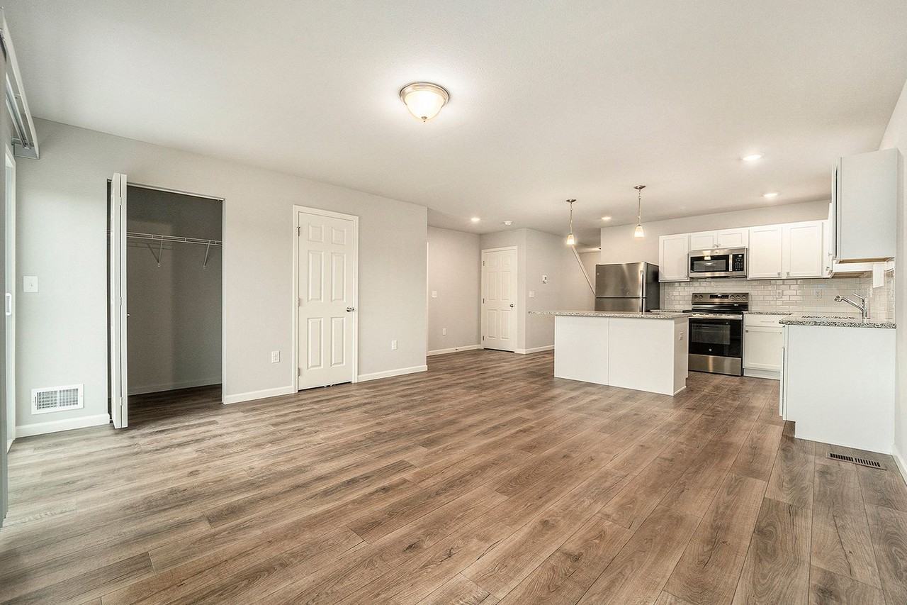 2319 Richardson Ct - Photo 5 of 29