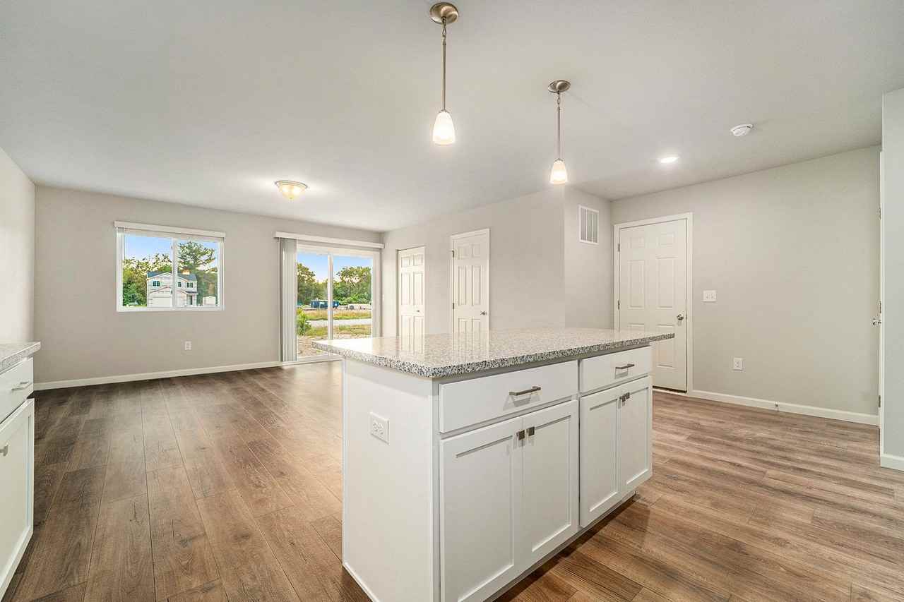 2319 Richardson Ct - Photo 6 of 29