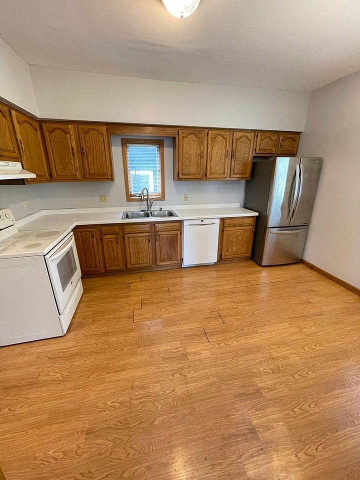 227 W Faribault St - Photo 7 of 27
