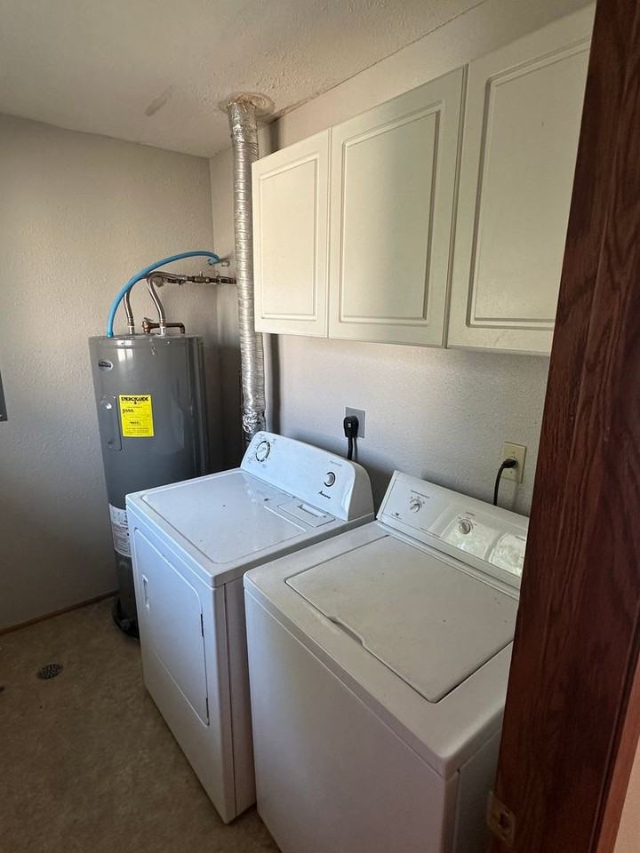 111 E Phillip Ave - Photo 4 of 7