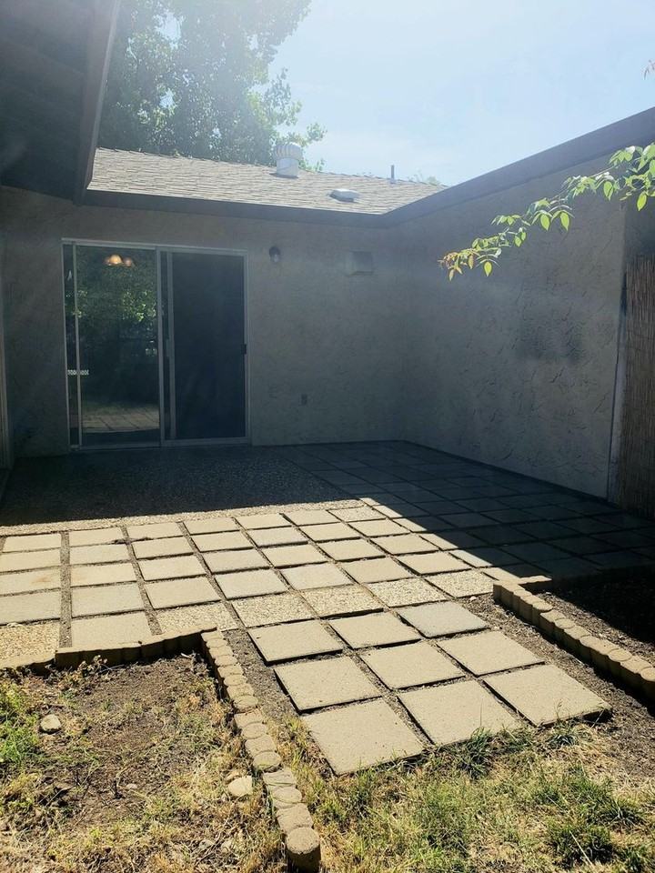 3403 Silverbell Duplex - Photo 2 of 14