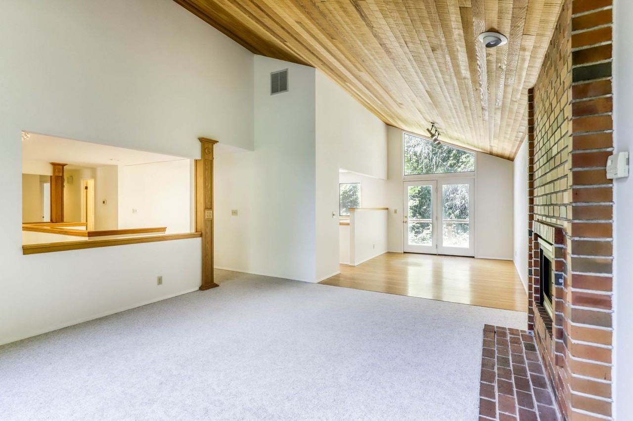 4275 Sorrel Way Ne - Photo 2 of 45