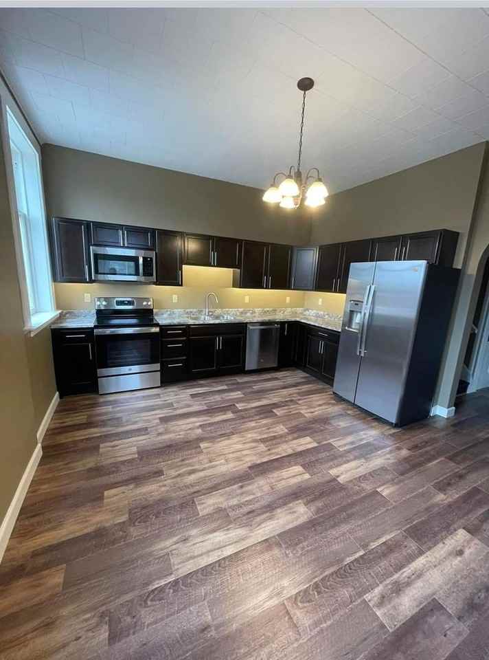 1128-1130 State St. - Photo 3 of 17