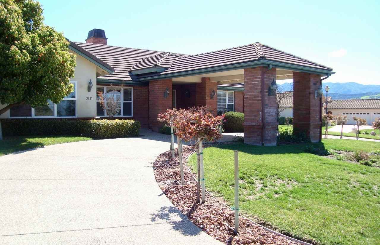 312 Freya Dr - Photo 3 of 19