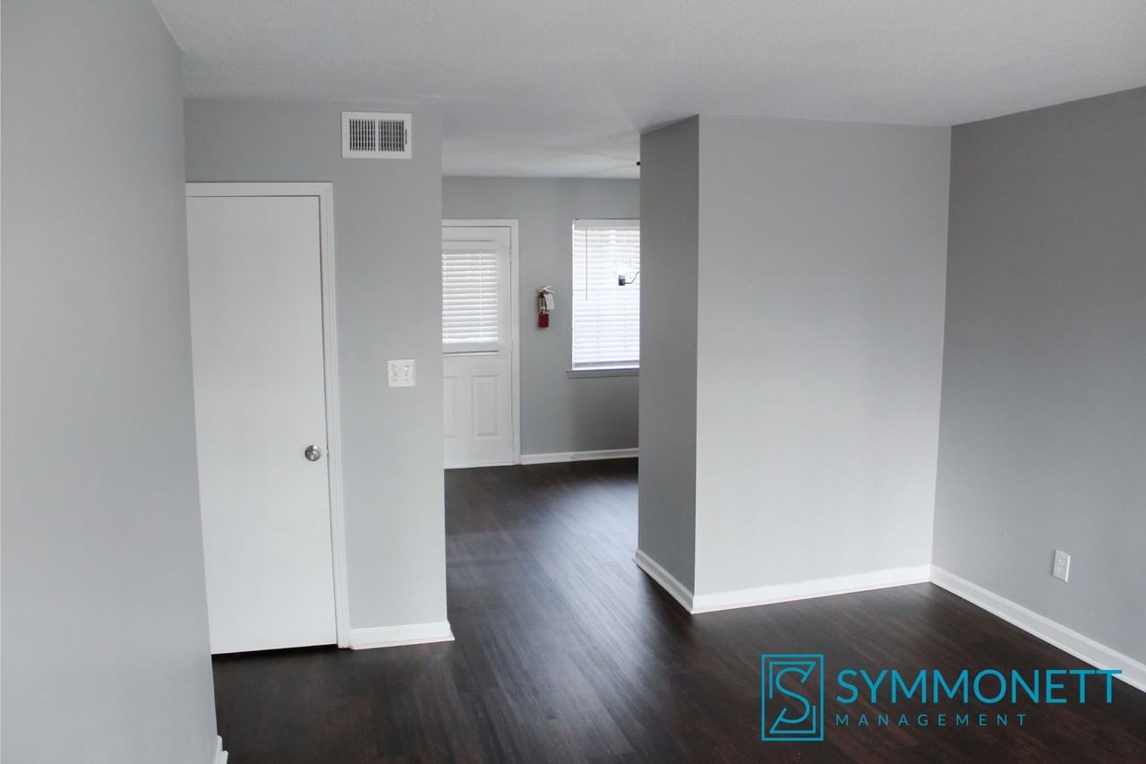 757 Main St Apt D - Photo 4 of 21