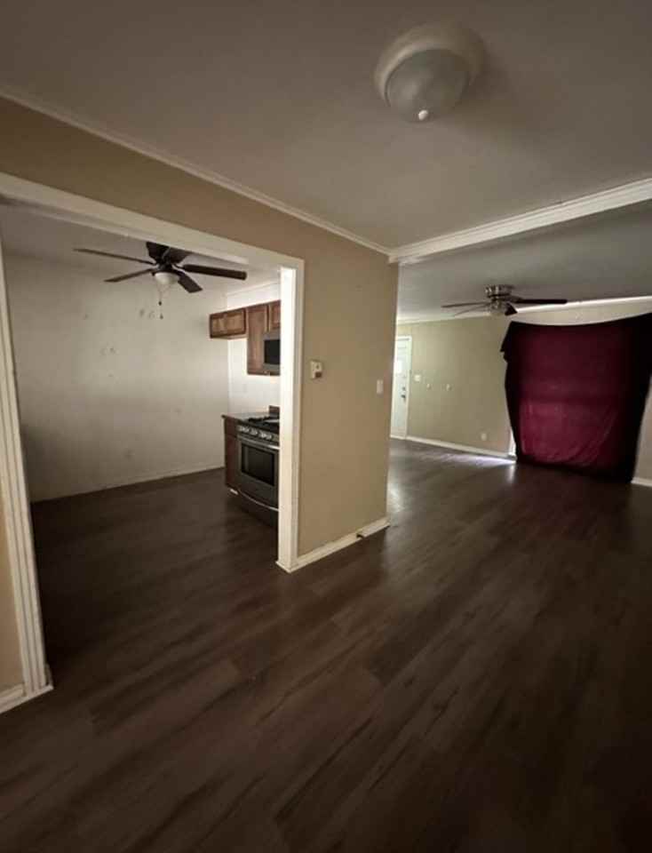 1341 Shelton St - Photo 3 of 13