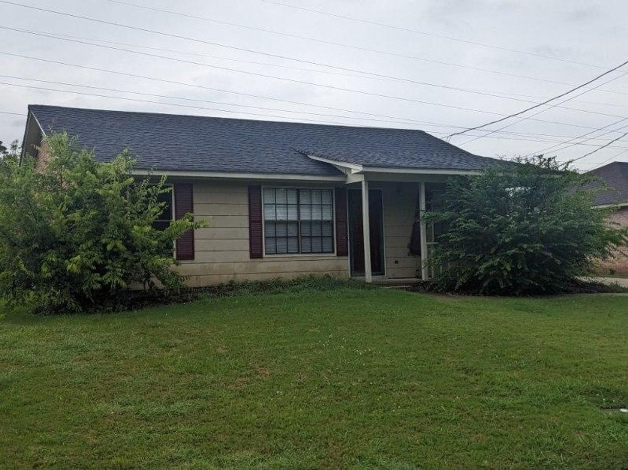 3312 Royal Creek Rd - Photo 2 of 12