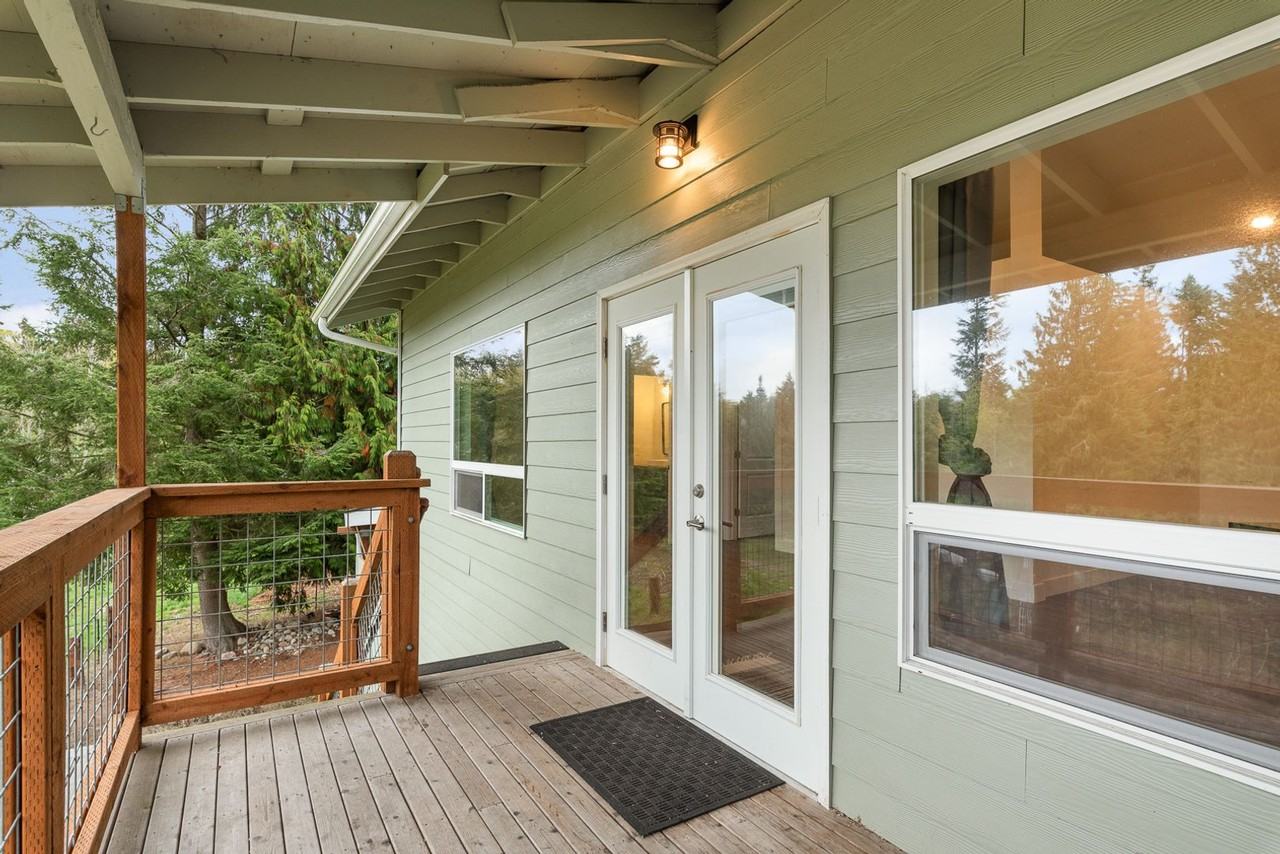 14819 Kayak Point Rd - Photo 3 of 17