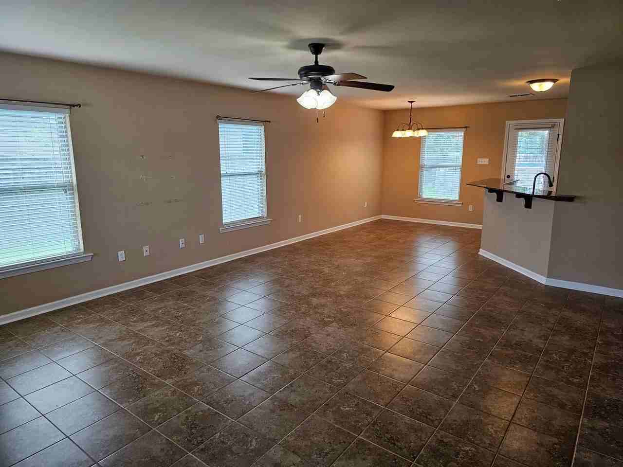 42172 Broadwalk Ave - Photo 3 of 18