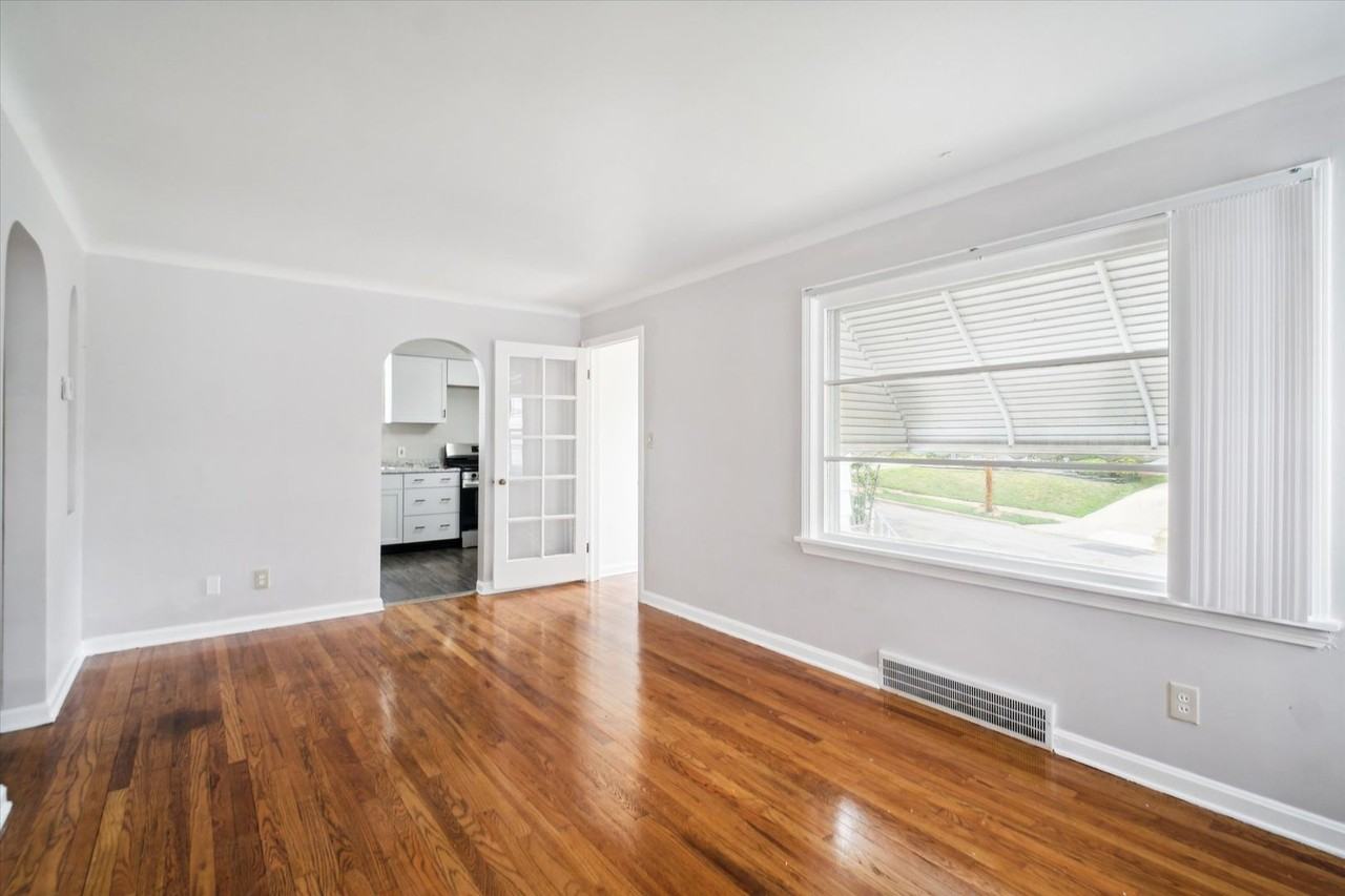 5215 E 115th St - Photo 3 of 25