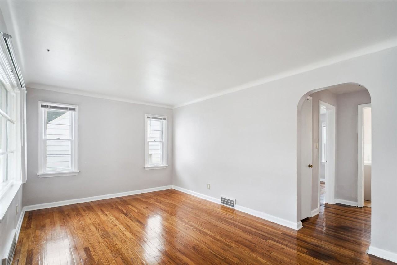 5215 E 115th St - Photo 4 of 25