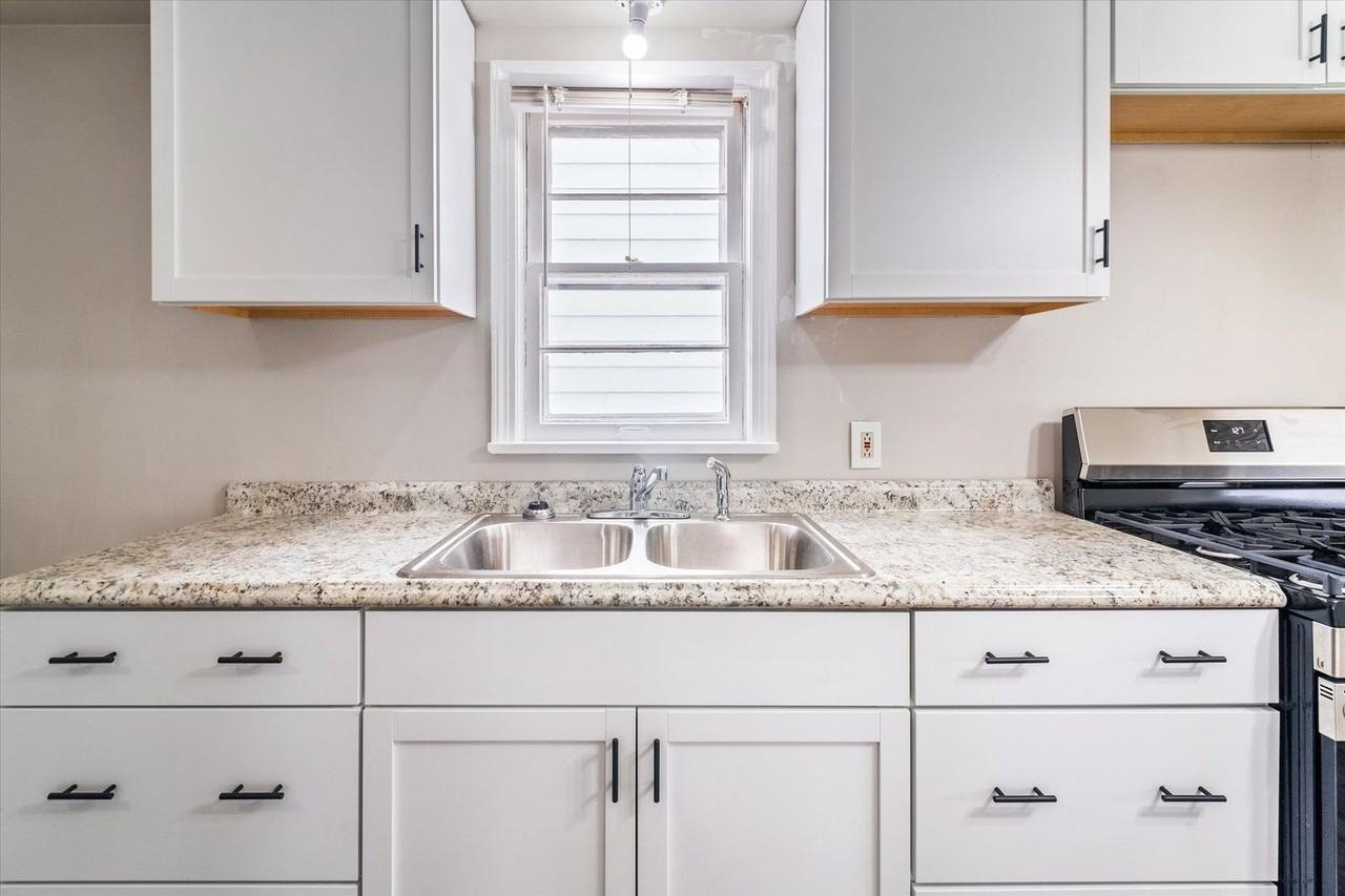 5215 E 115th St - Photo 7 of 25