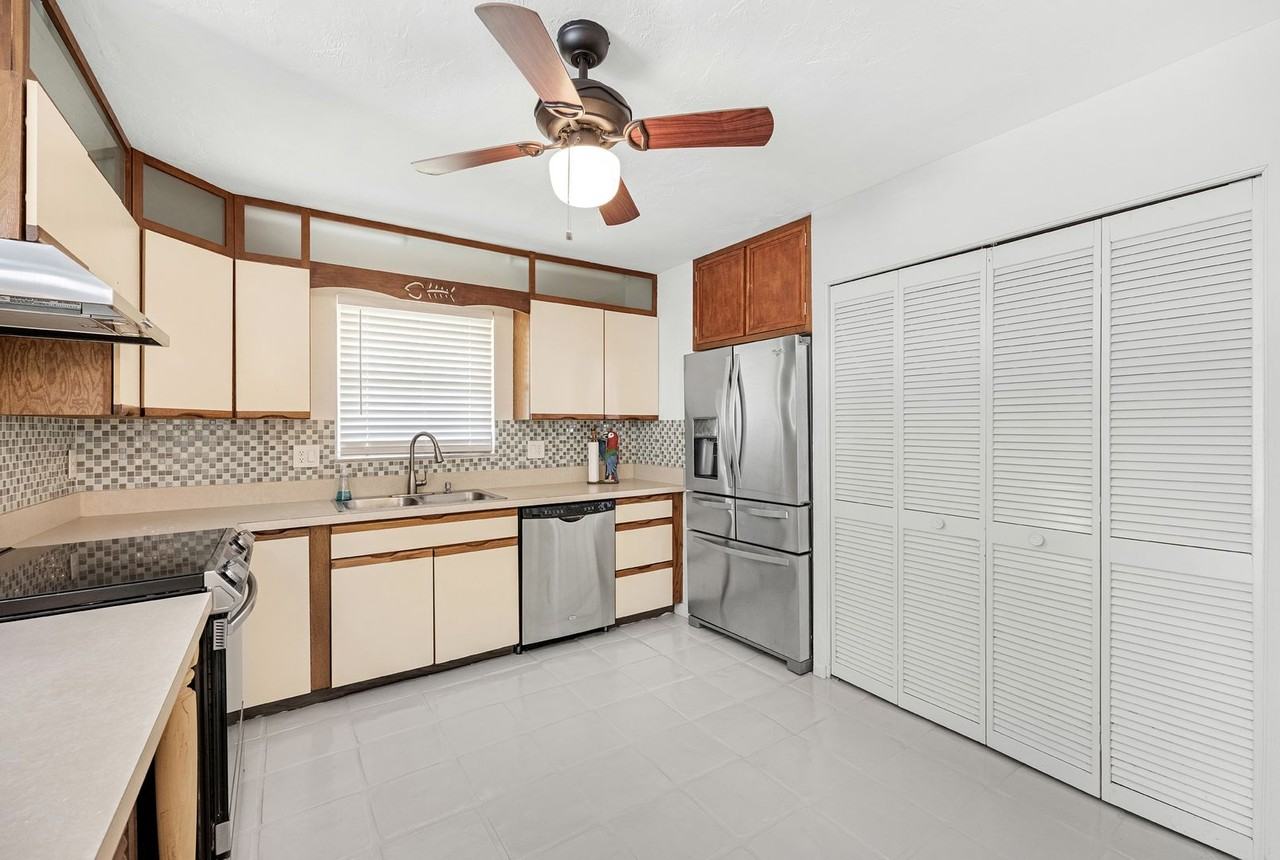 539 107th Ave N - Photo 5 of 16