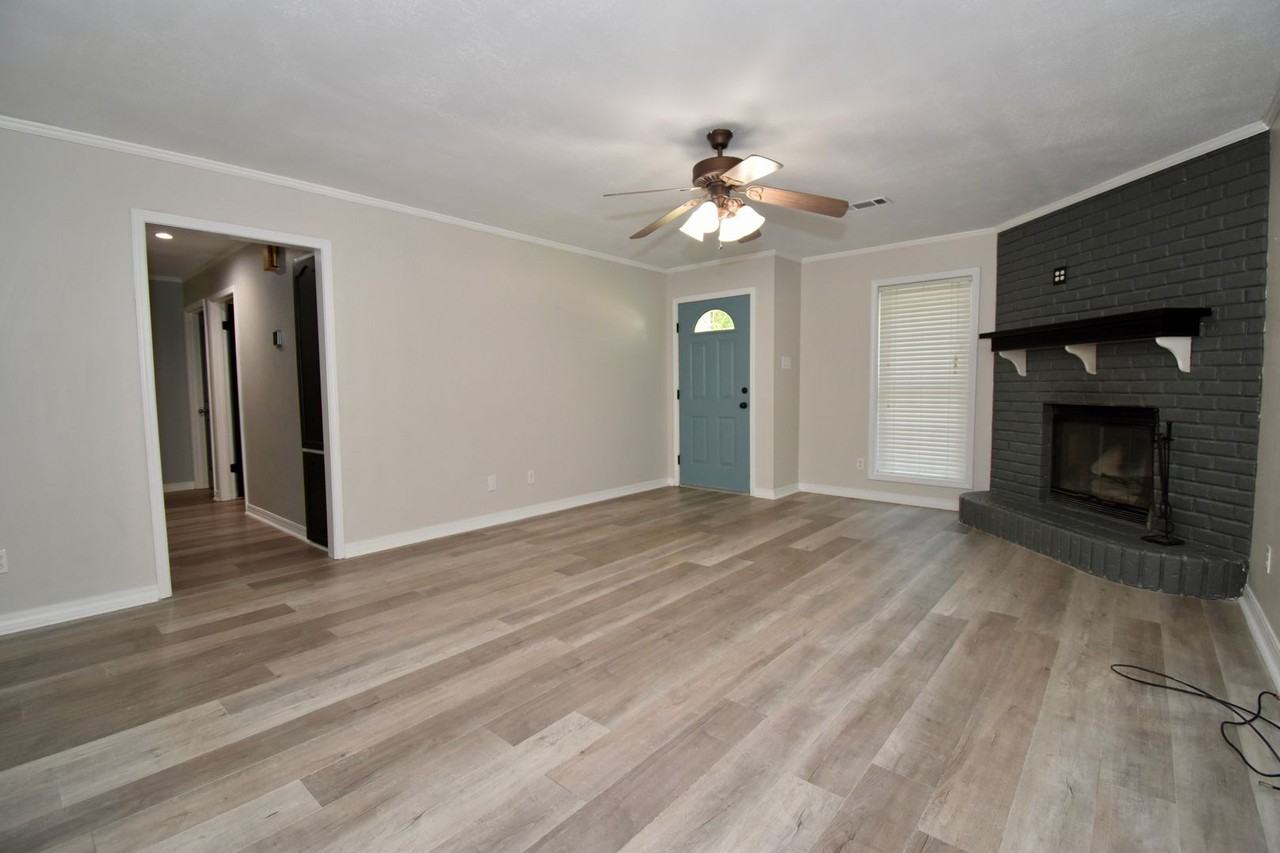 625 Zephyr Ln - Photo 6 of 27