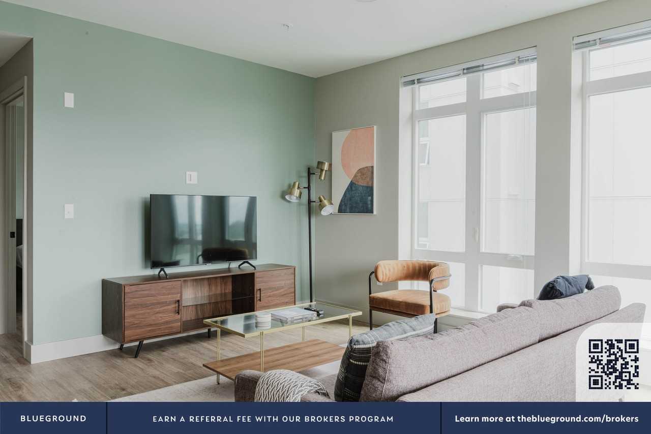 104 12th Avenue - Photo 4 of 29