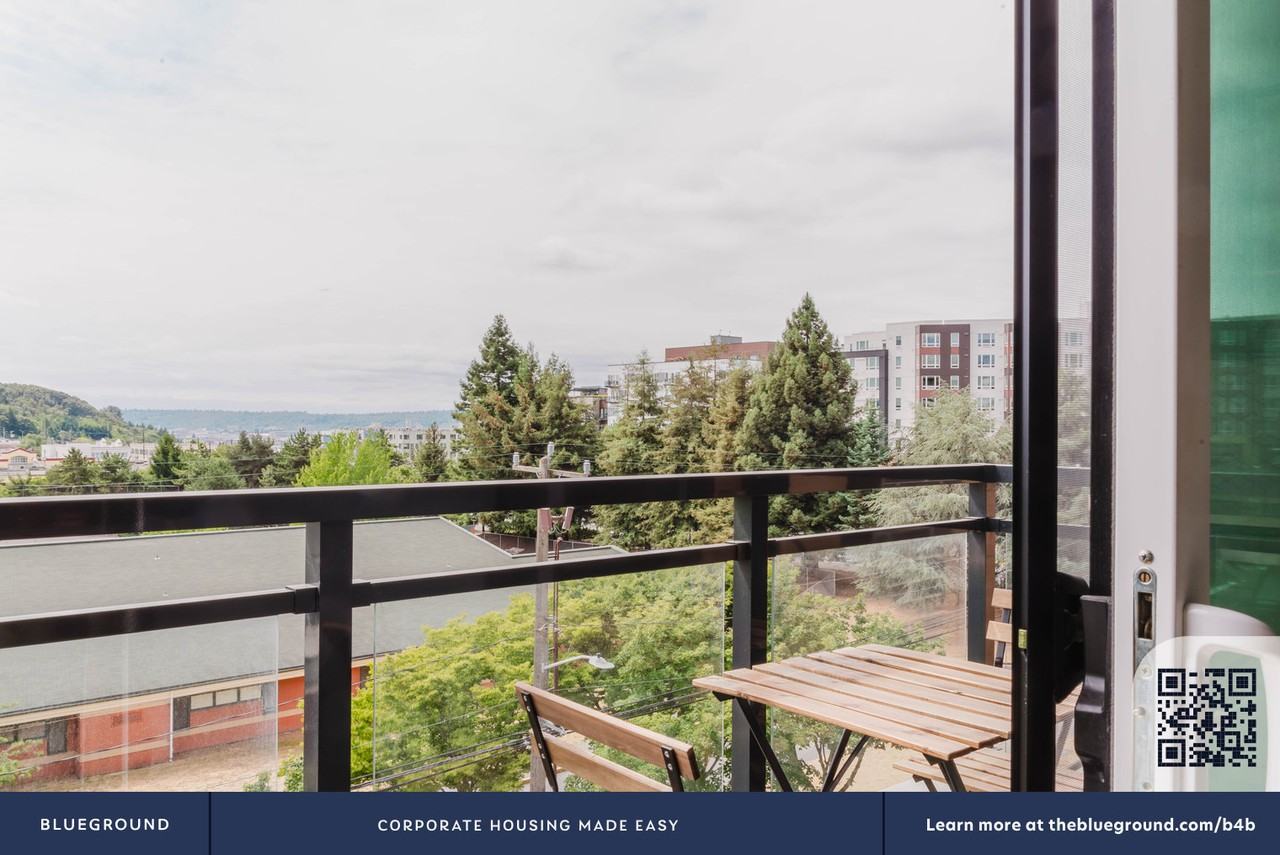 104 12th Avenue - Photo 5 of 29