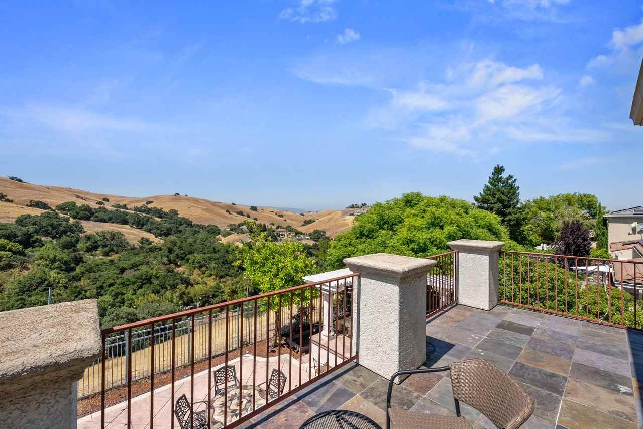 5930 Gleneagles Cir #NA - Photo 3 of 50