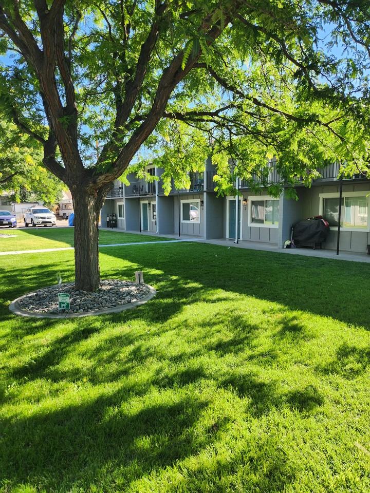 1360 Glenwood Ave #7 - Photo 2 of 15