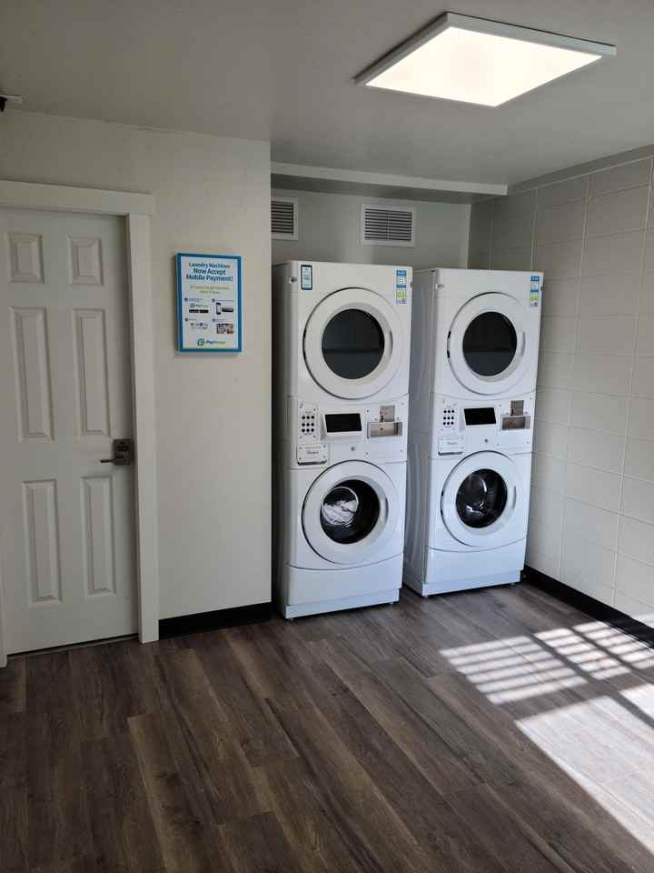 1330 Glenwood Ave #9 - Photo 3 of 14